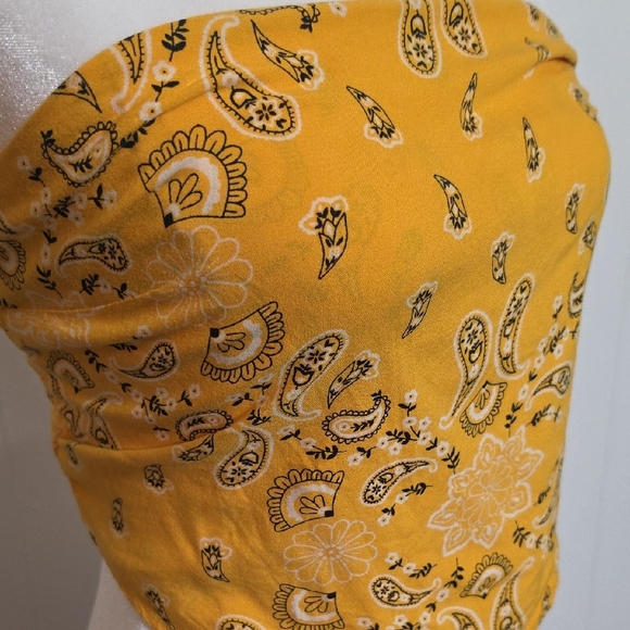 Hollister Yellow Bandana Paisley Strapless Crop Top - Picture 2 of 6